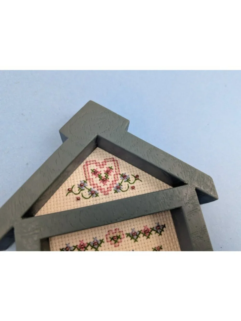 Needlepoint Stitch Laughter Friends Welcome in This House Cute Preppy Decor